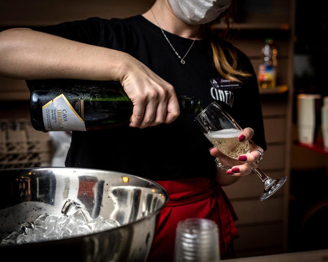 电影院酒店阿特拉斯酒店集团 特拉维夫 外观 照片